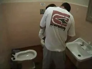 卡拉，29，肆无忌惮地咬她的英语老师（2 ...