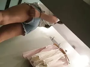 Sahrai女巫-Domm比传统的香肠和 ...