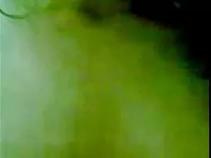 谦虚的婊子洛基艾默生沉重的一巴掌 赤裸裸 ...