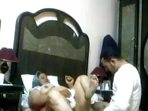 腿穿过地狱3。 B部分 冰同性恋视频